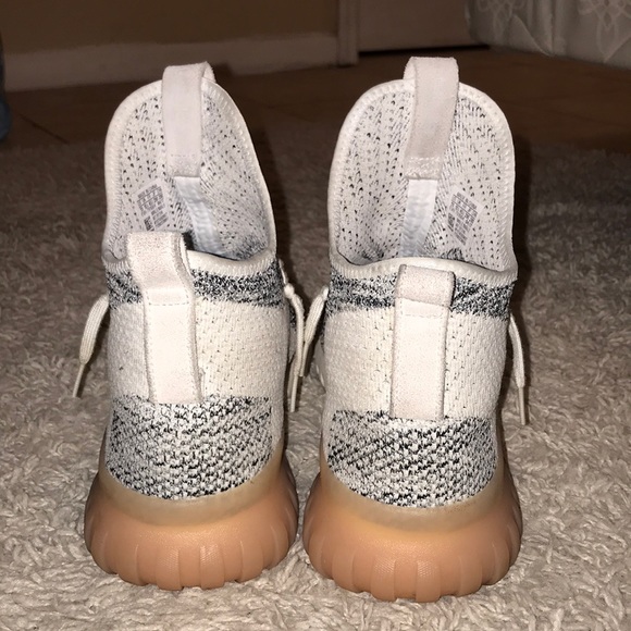 Adidas Tubular “Crystal White” - Picture 4 of 7